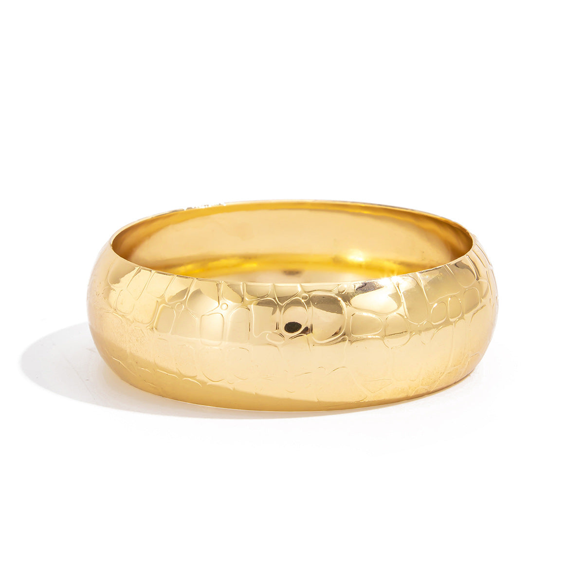 Elegant Geometric Round Gradient Striped Plated Iron Bracelet