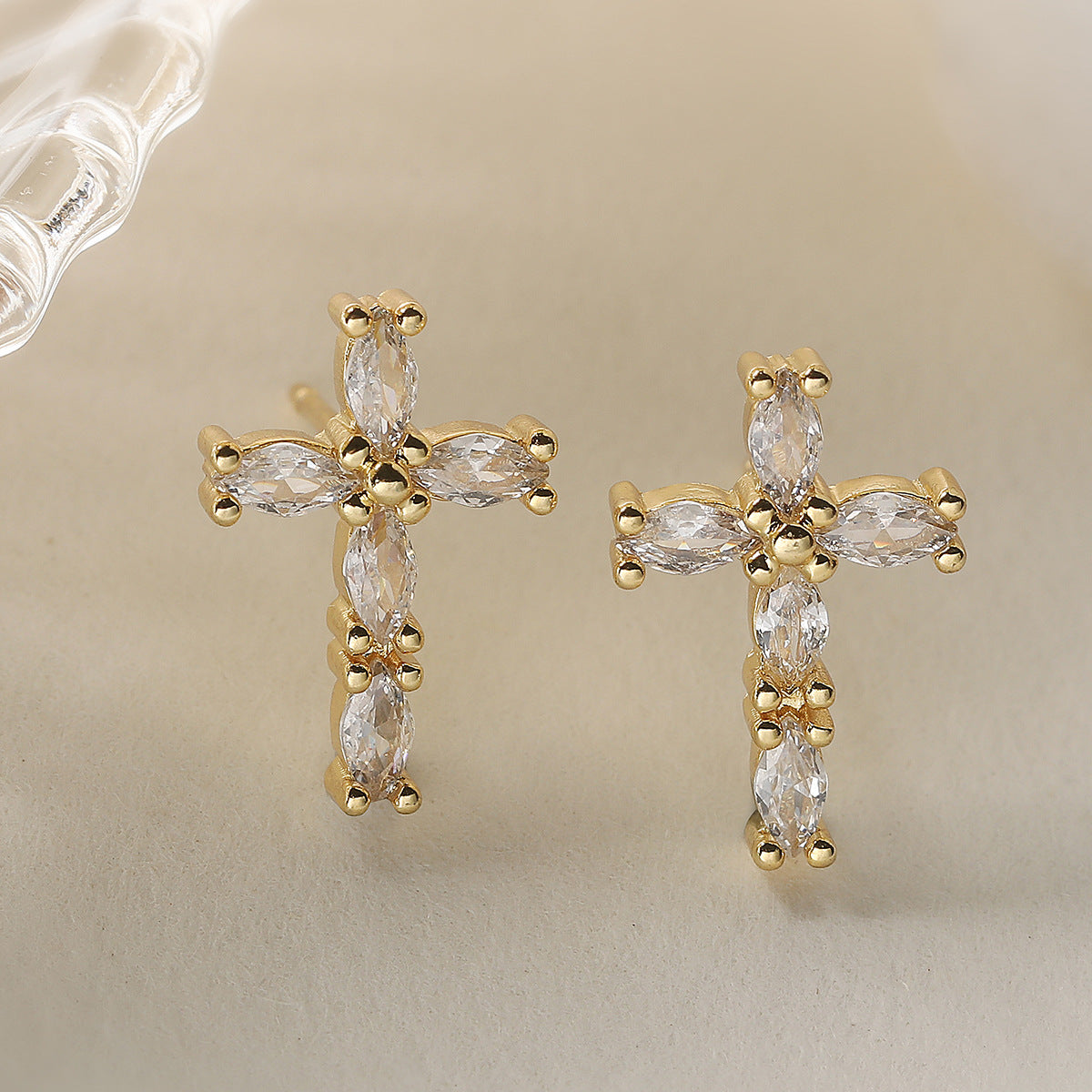 Fashion Geometric Cross Brass 18K Gold Plated Cubic Zirconia Pearl Stud Earrings for Women