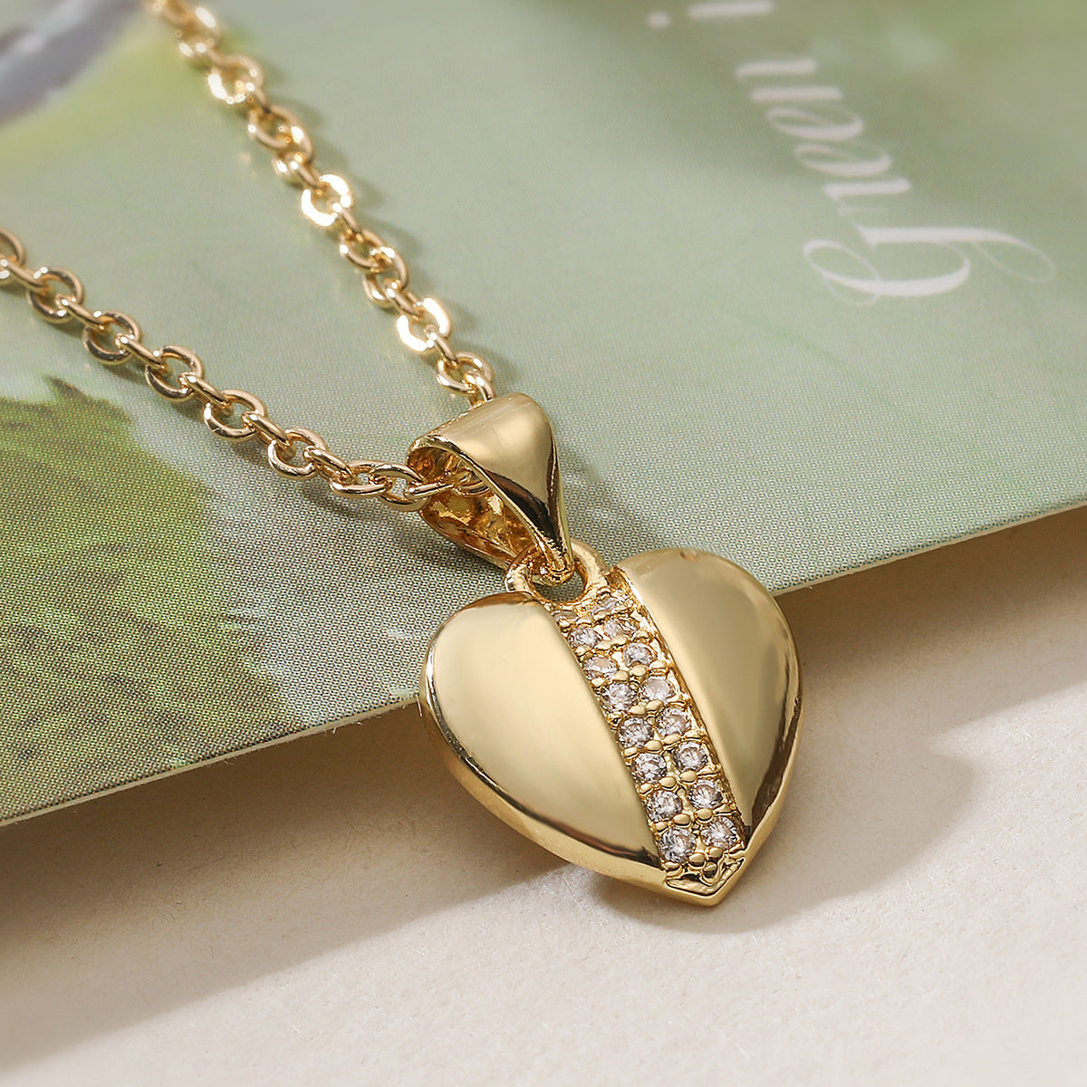 Elegant Minimalist 18K Gold Plated Brass Heart Cubic Zirconia Pendant Necklace for Women