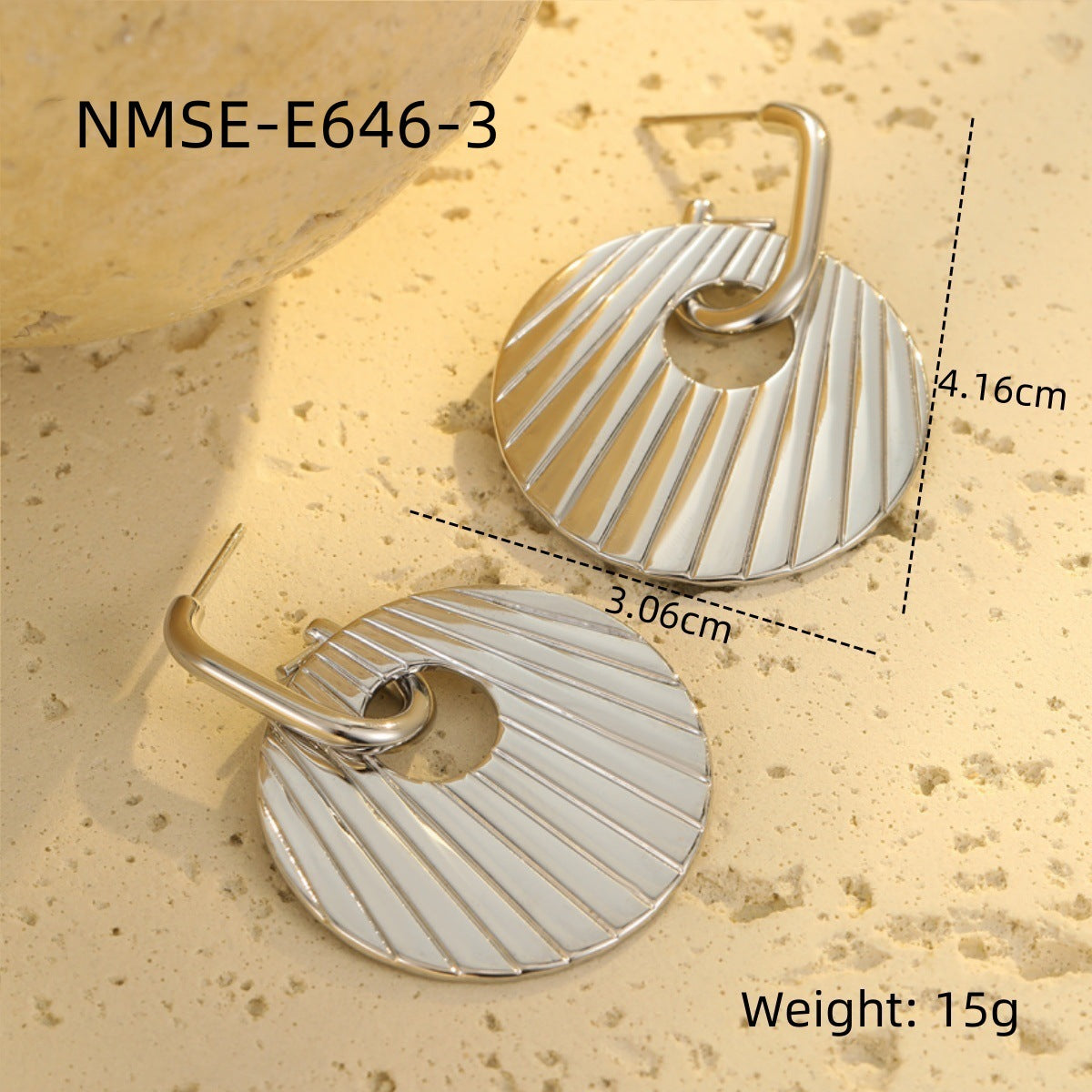 Pendientes geométricos circulares minimalistas de acero inoxidable brillante para mujer con acabado chapado