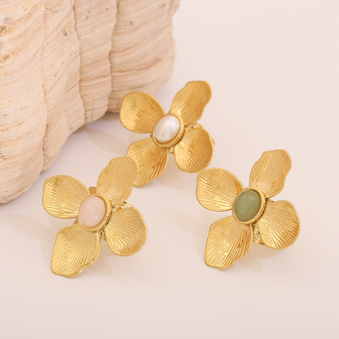 Anello da donna in acciaio inossidabile placcato a forma di petalo floreale, stile vintage francese