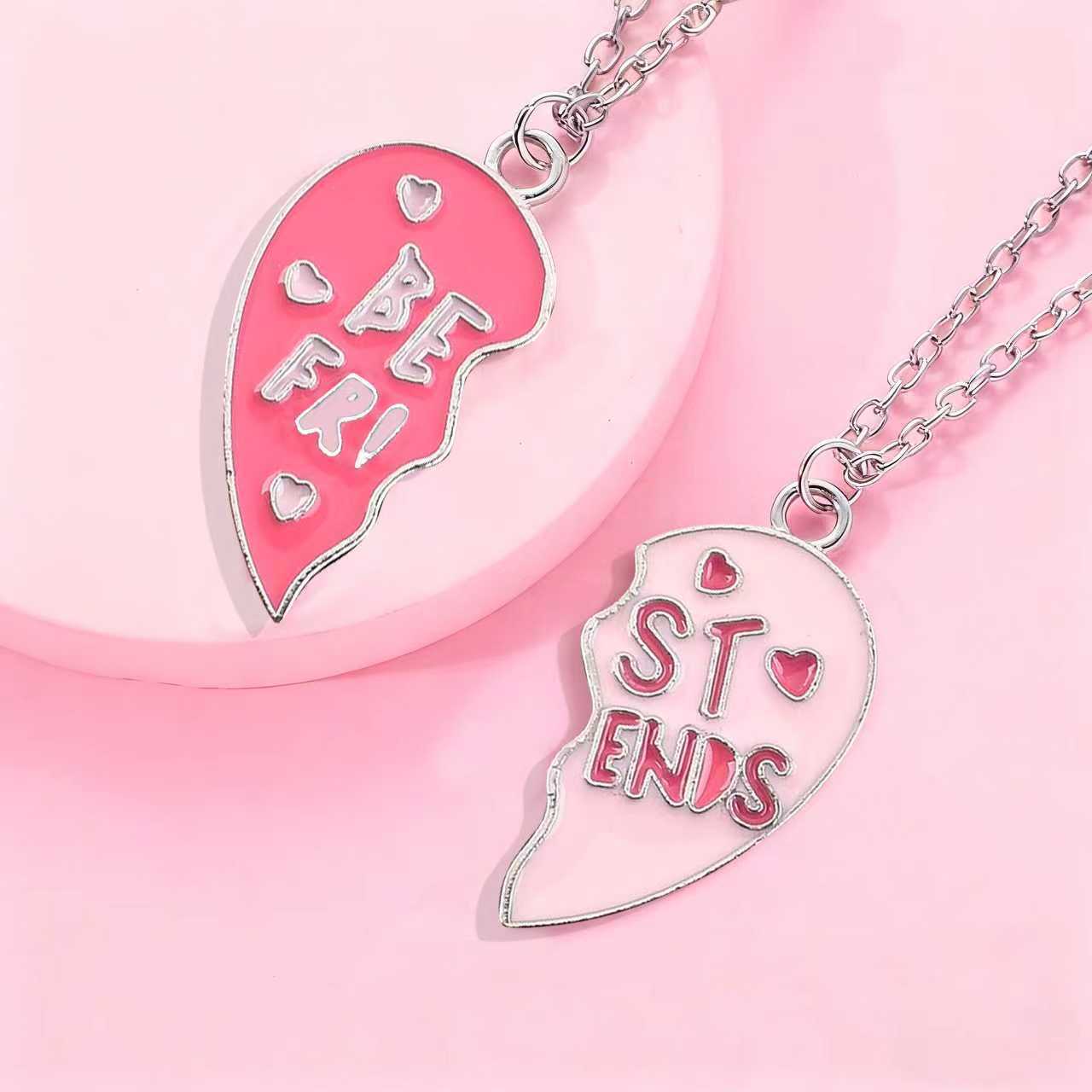 Lindo collar con dije de Stitch de dibujos animados para niños en aleación con acabado de esmalte y dije en forma de corazón en cadena cruzada