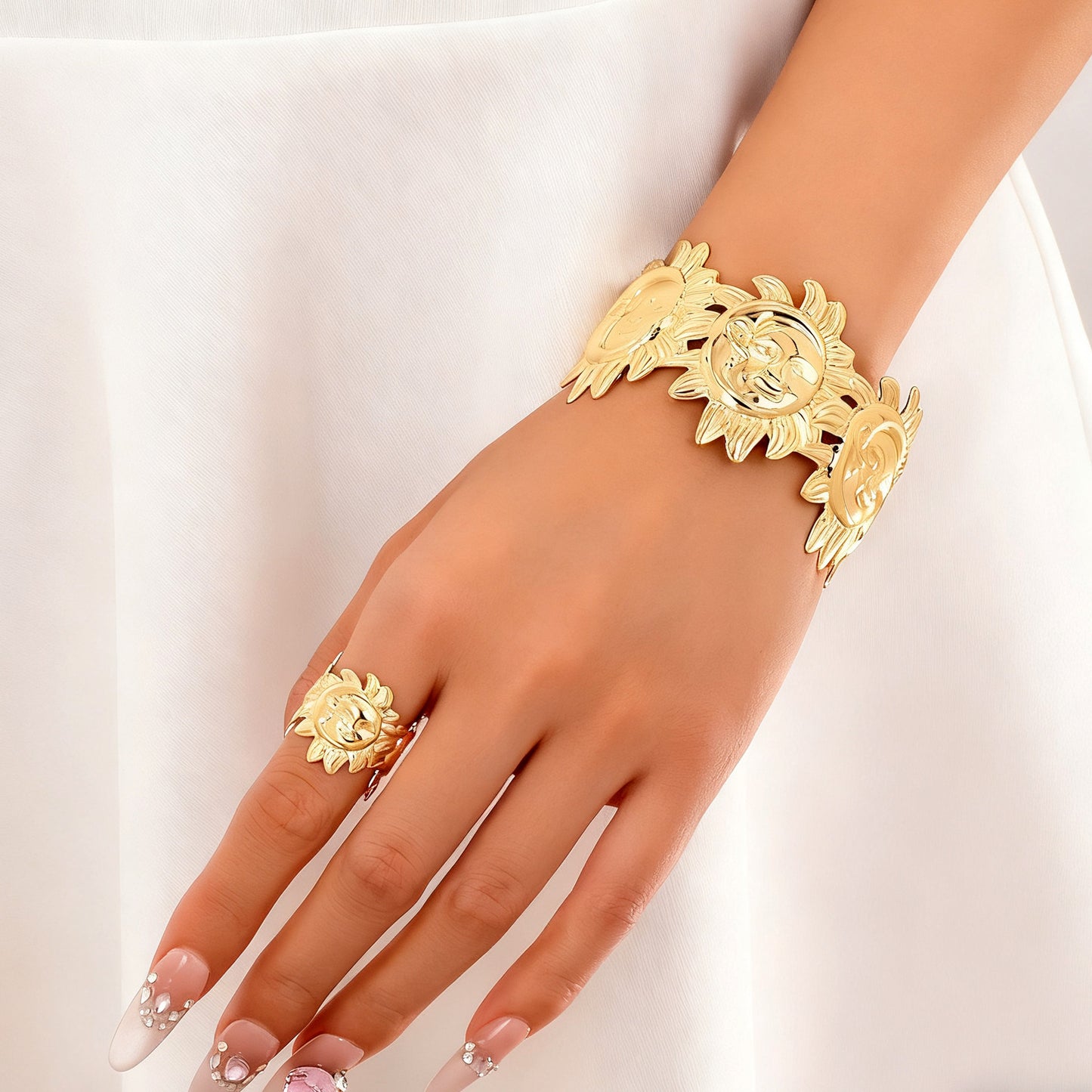 Bracciale Aperto in Acciaio Inox con Pressione dell'Olio a Forma di Sole