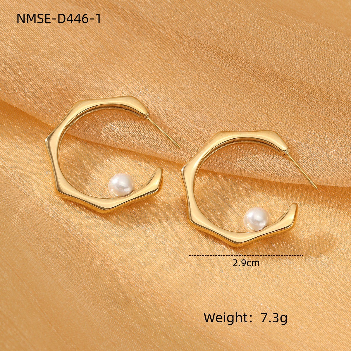 Orecchini da donna in acciaio al titanio a forma di cuore, in stile vintage, con dettagli in perle e placcatura in oro