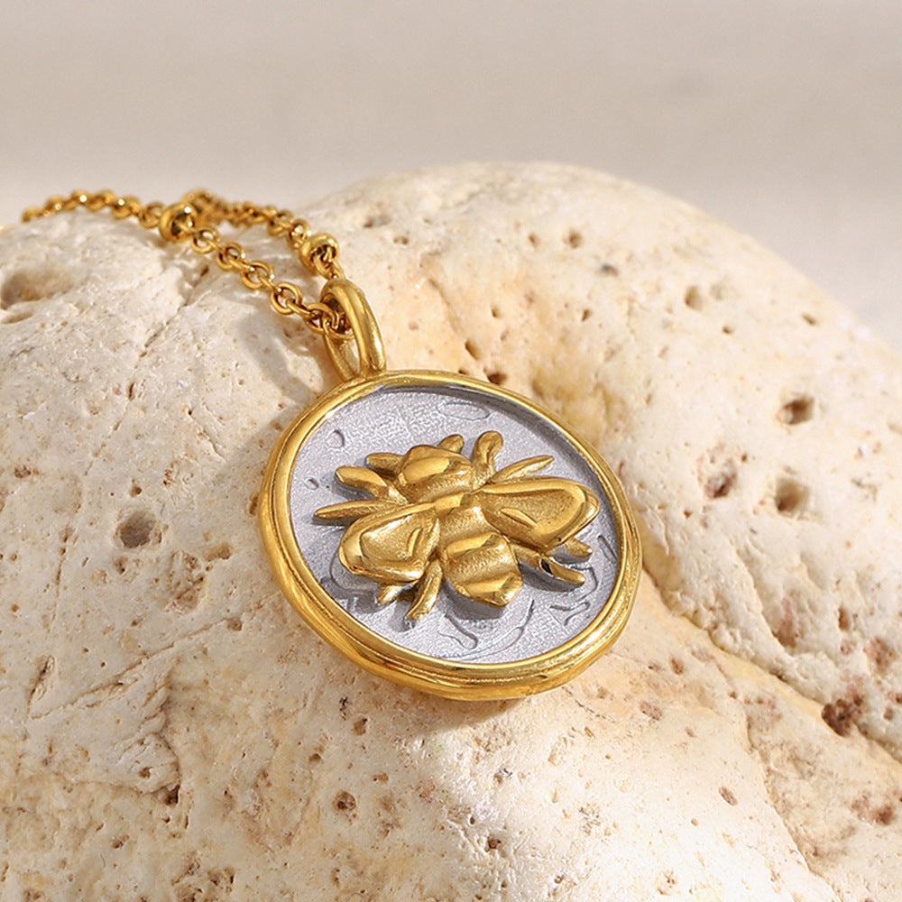 Collana con ciondolo a moneta ape geometrica minimalista in acciaio inossidabile placcato oro 18 carati da donna