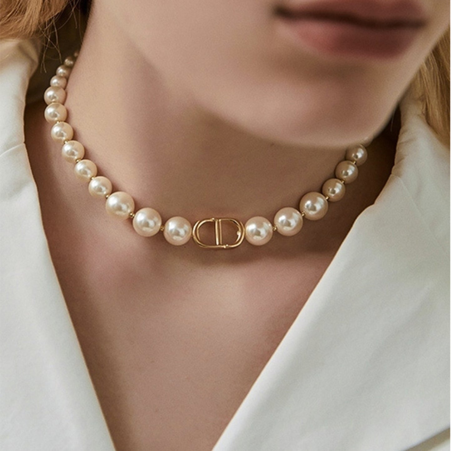 Minimalist Geometric Choker Necklace for Women with Alloy Pendant and Electroplated Finish
