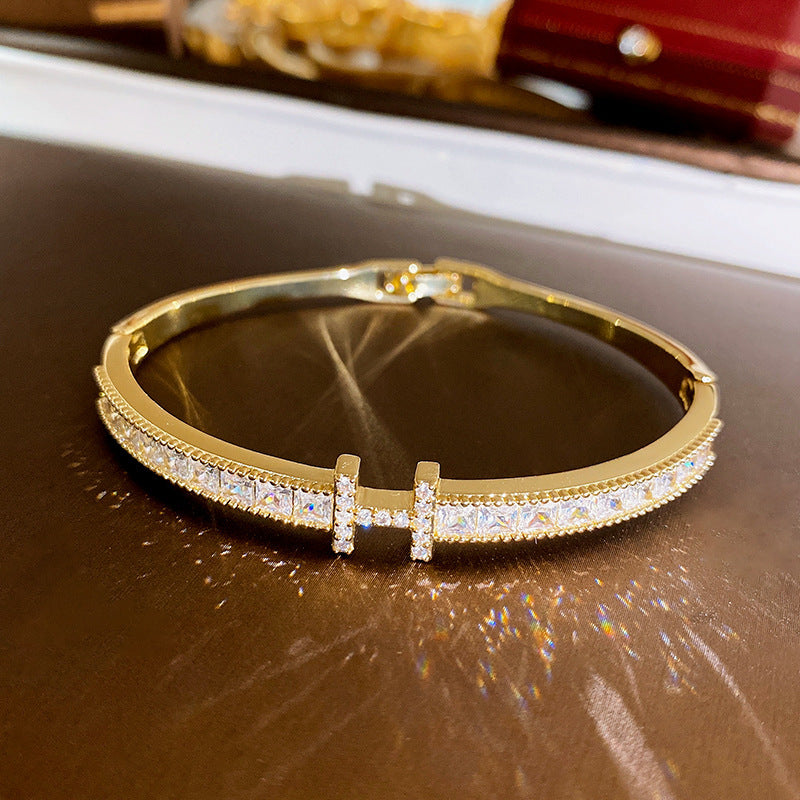 Vintage Luxury Floral Rhinestone Inlay Plated Brass Bracelet for Women