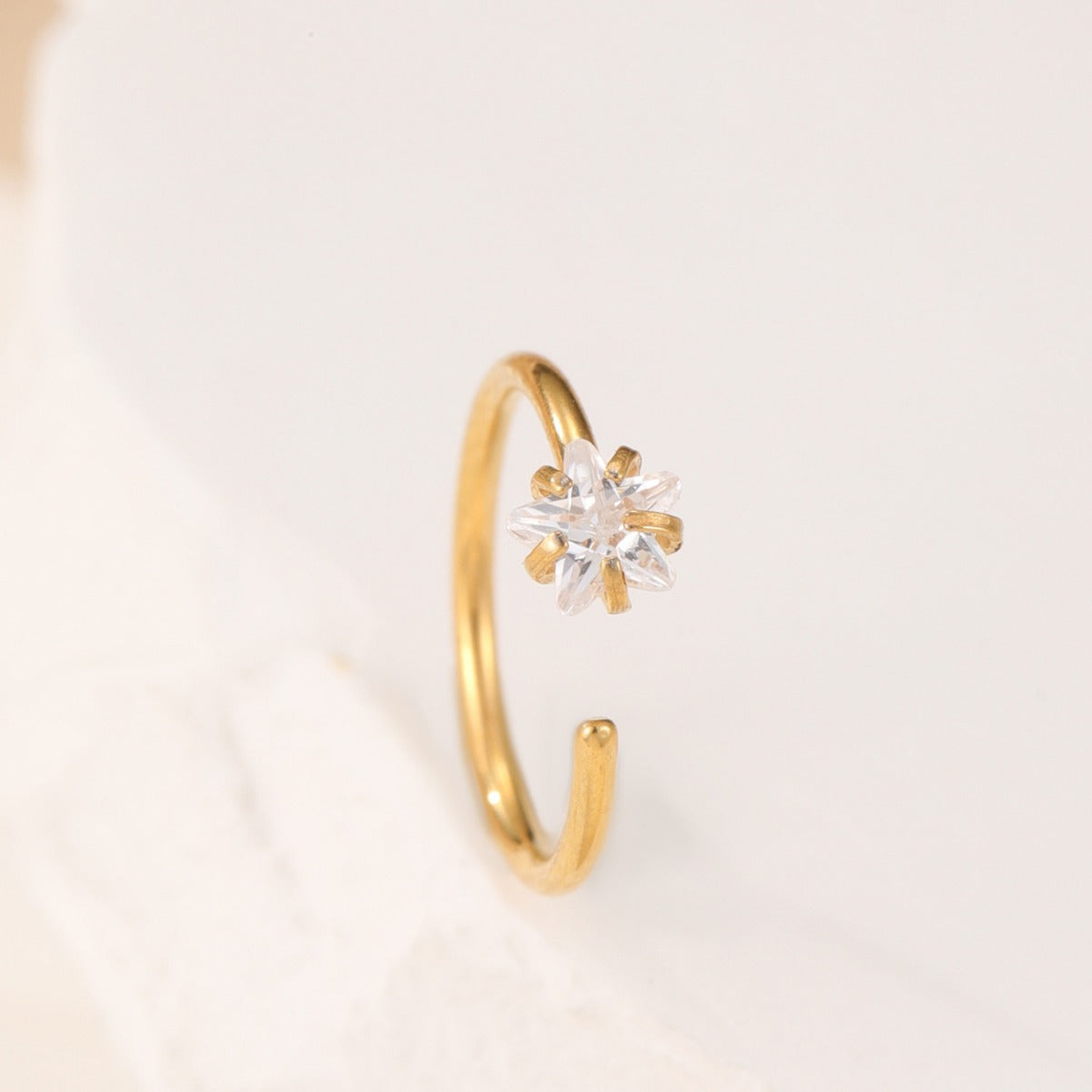 Anillo de nariz en forma de C con incrustaciones de diamantes de imitación para mujer, estilo OL de moda, de cobre