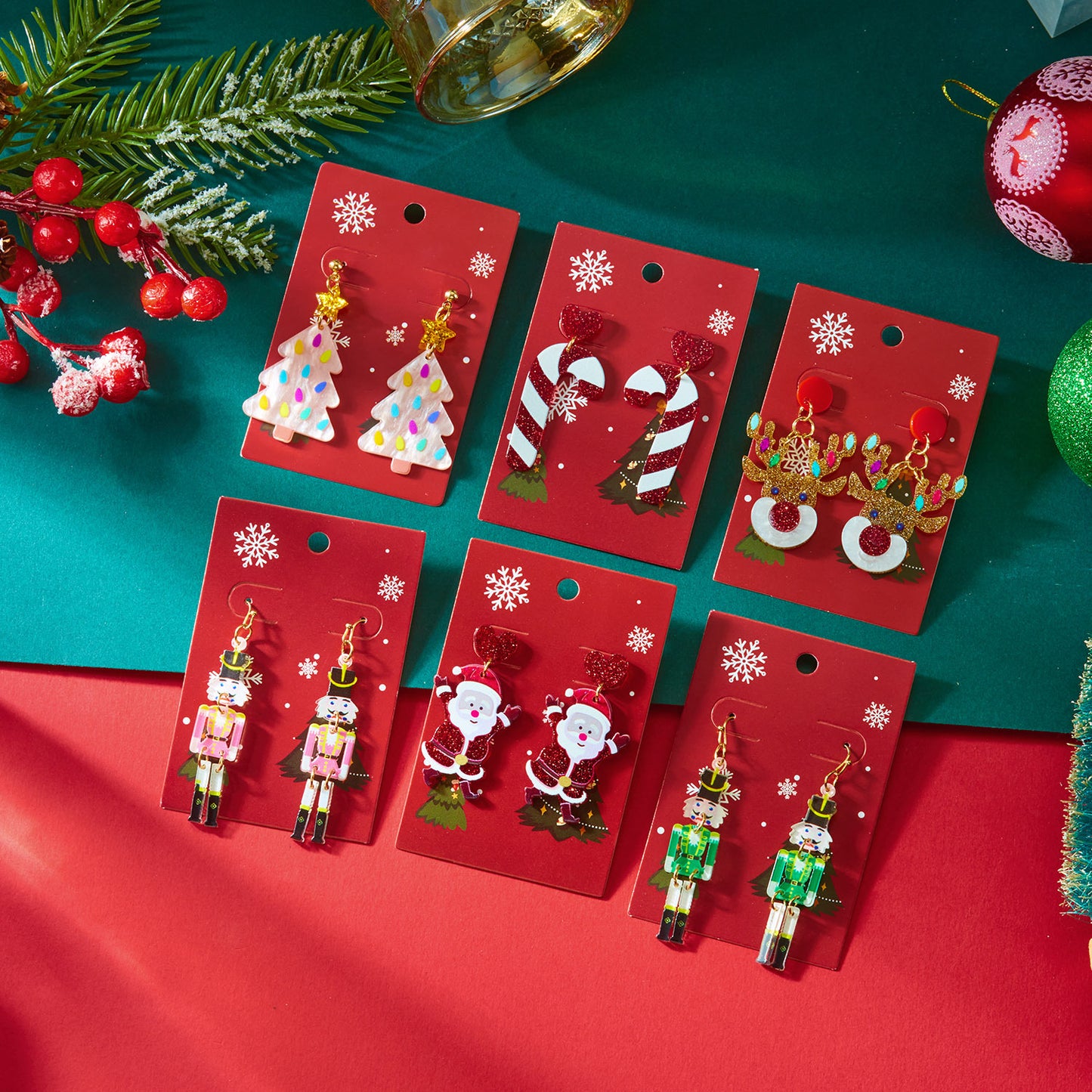 Pendientes acrílicos navideños para mujer con diseños de renos y bastones de caramelo con postes de acero inoxidable