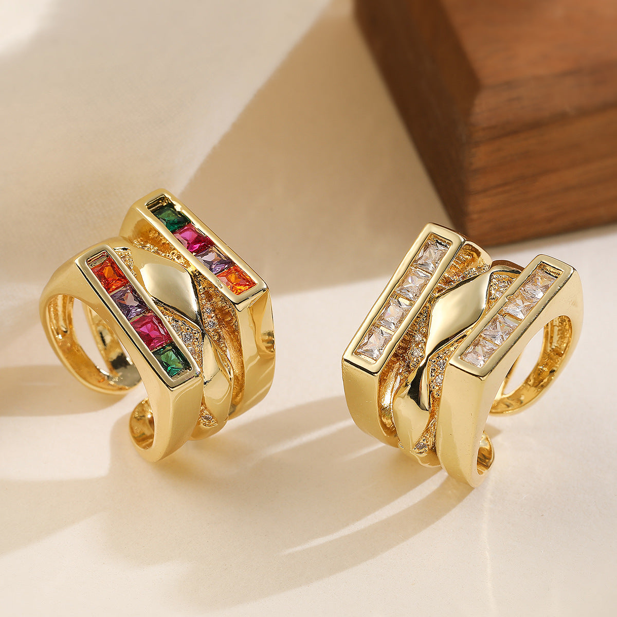 Minimalist Geometric Copper Ring with 18K Gold Plating and Zircon Inlay for Women