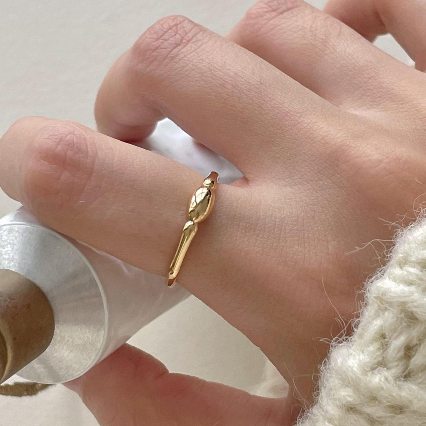 Anillo Minimalista de Plata de Ley 925 con Cuentas Geométricas para Mujer