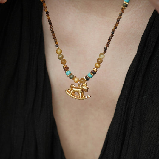 Light Luxury Geometric Tiger Eye Bead Horse Necklace 18K Gold Plated Copper Clavicle Chain for Women
