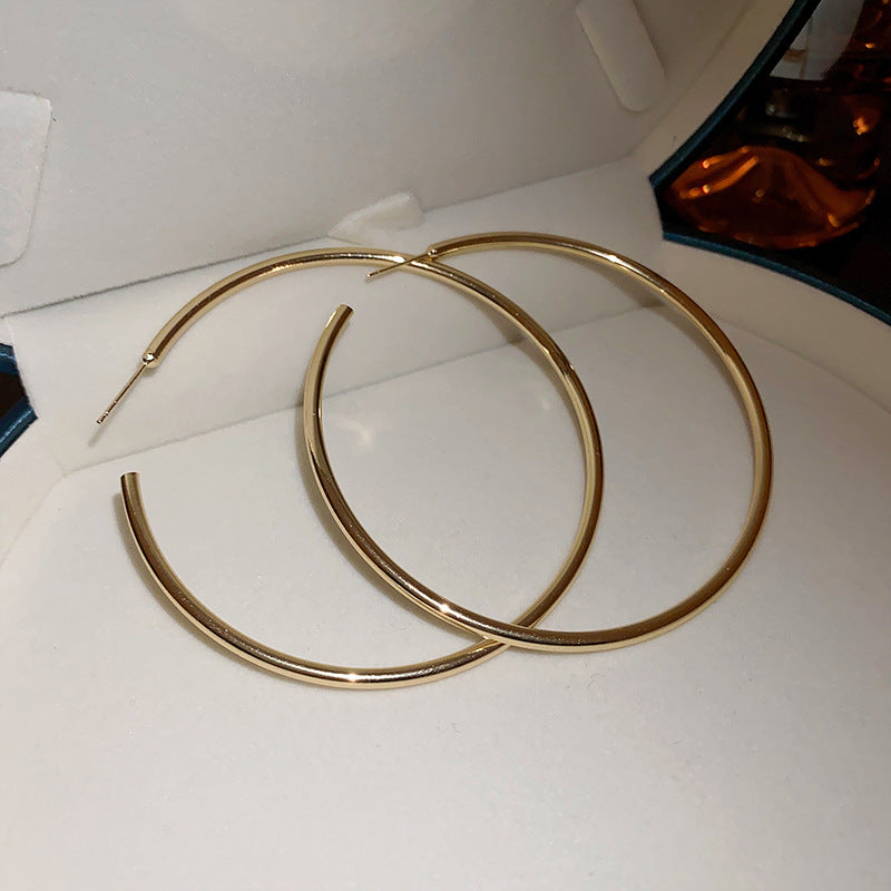 Orecchini a cerchio geometrici da donna in acciaio inossidabile placcato oro con perni in acciaio, stile chic