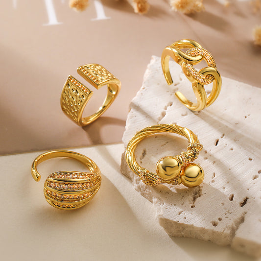 Anillo abierto geométrico minimalista para mujer de latón con chapado en oro de 18K e incrustaciones de circonita