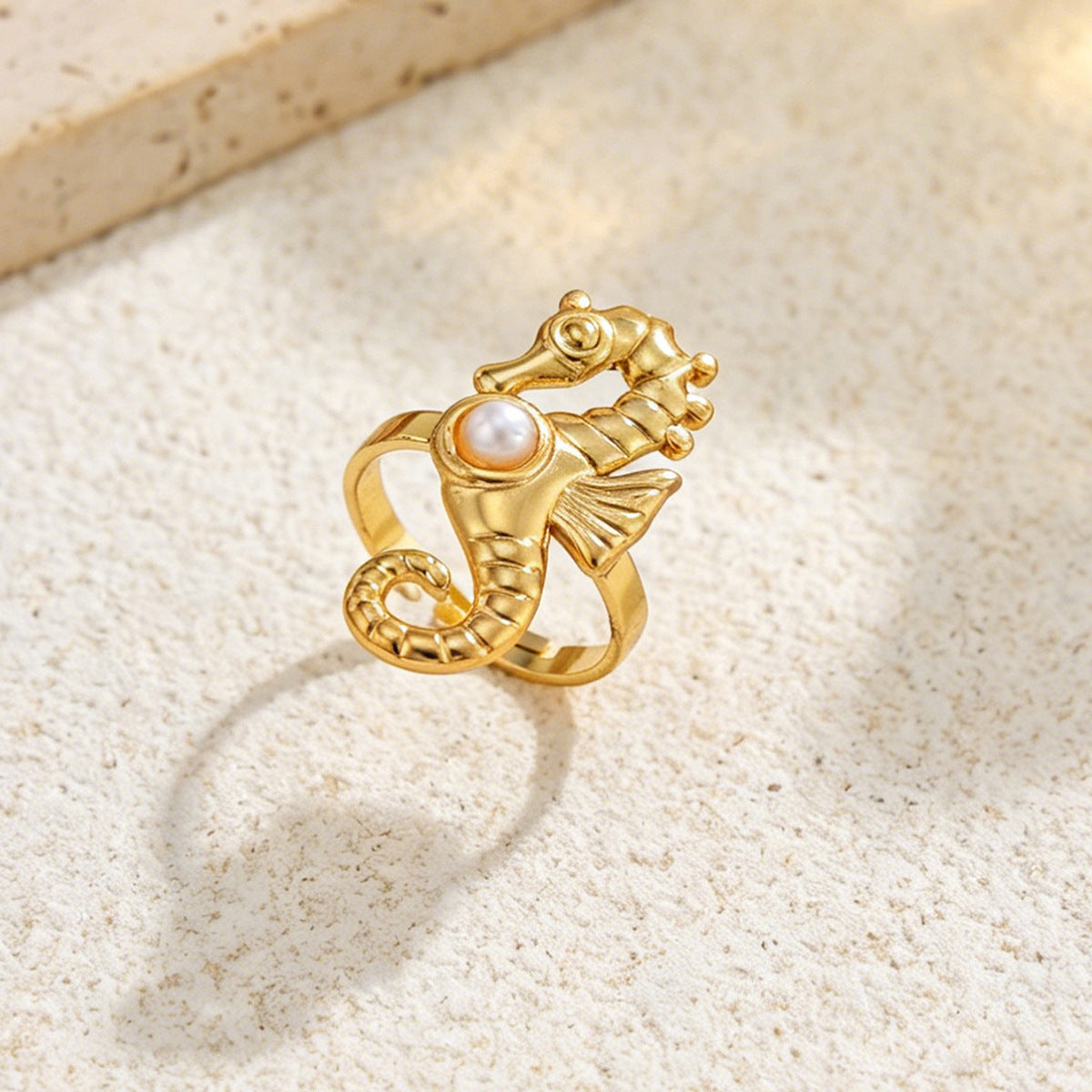 Casual PVD Stainless Steel Animal Shape Pearl Ring for Women