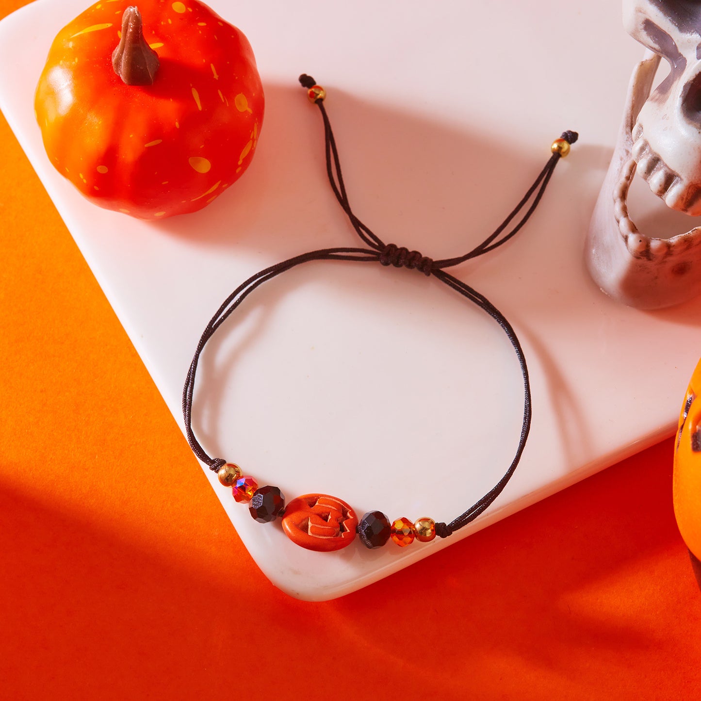 Pulsera de resina con calavera de calabaza de Halloween dulce y atrevida con motivos florales para mujeres y hombres
