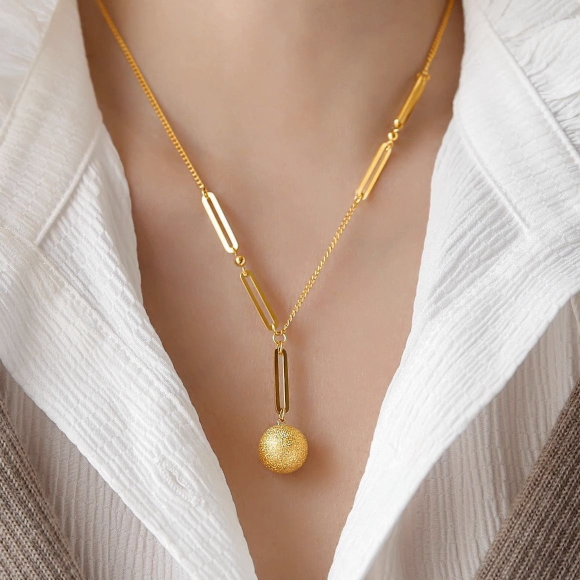Minimalist Animal-Shaped Titanium Steel Plated Clavicle Necklace for Women with Matte Finish and Irregular Design
