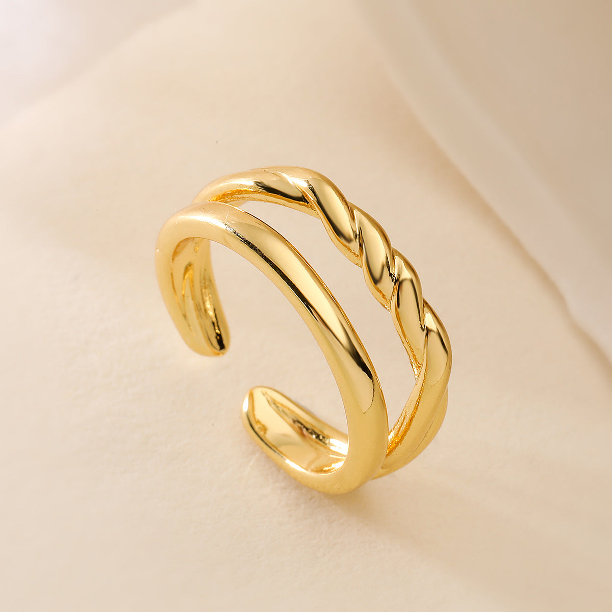 Anello Aperto Geometrico Irregolare Minimalista da Donna Realizzato in Rame con Placcatura in Oro 18K