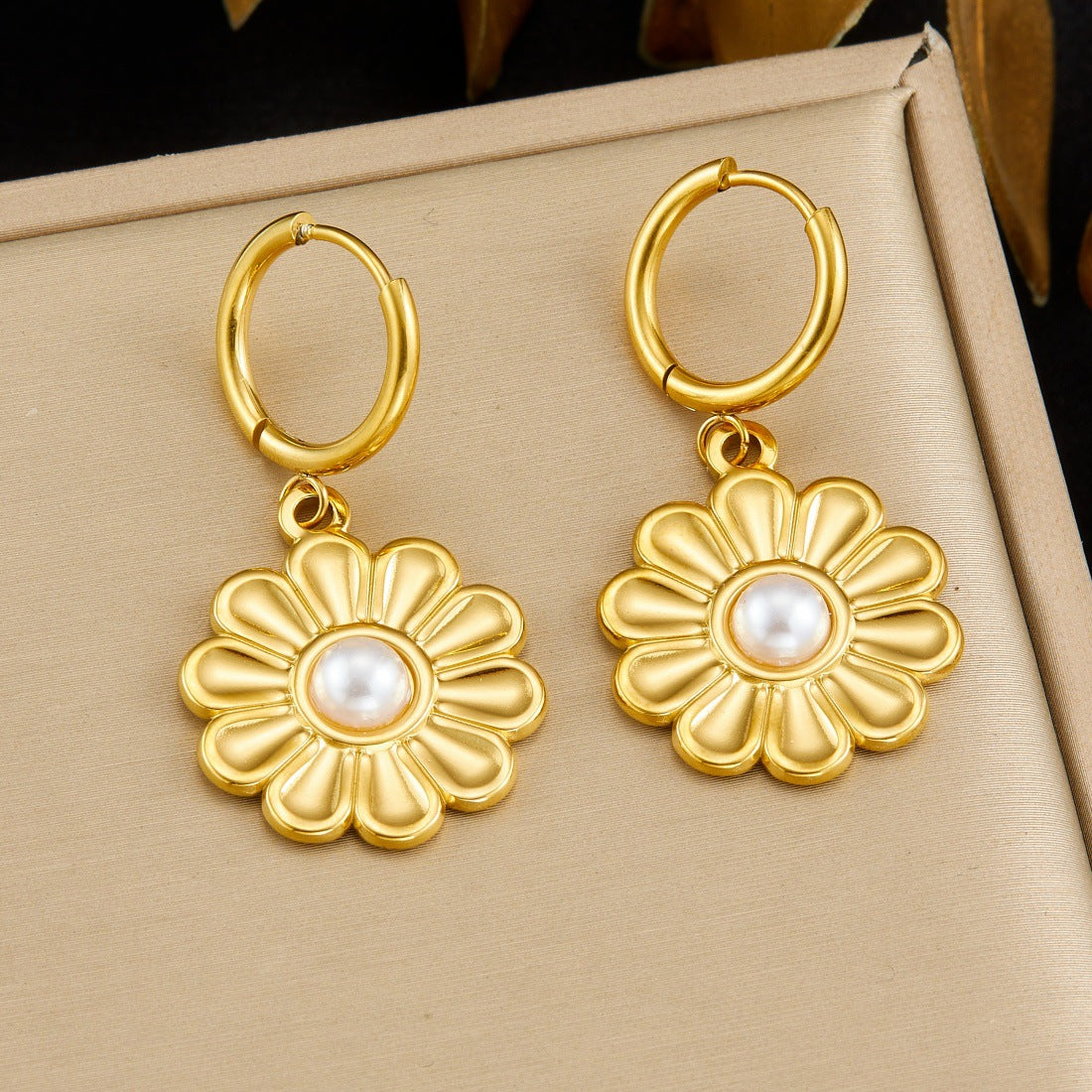 Minimalist Gold Plated Stainless Steel Floral Daisy Earrings with Imitation Pearl
