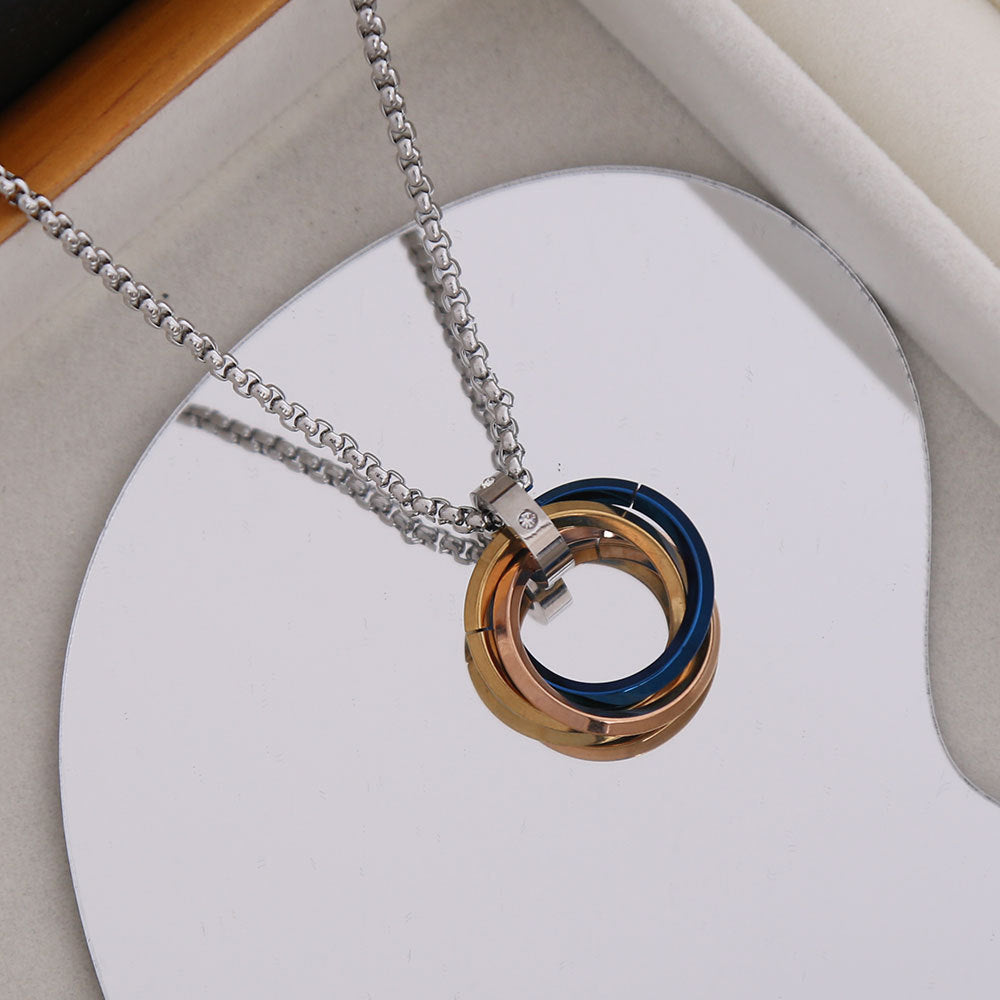 Collar Minimalista de Acero de Titanio Geométrico con Acabado Pulido para Hombre y Mujer con Colgante de Cadena O