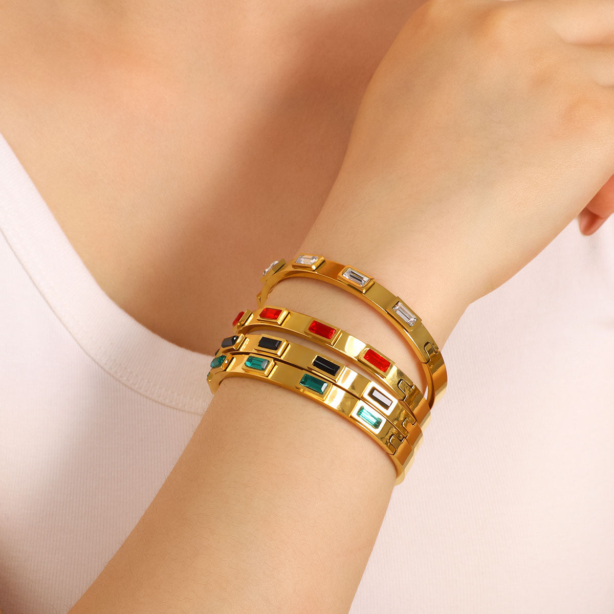 Bracciale Vintage in Acciaio Inox con Strass Geometrici Quadrati e Placcatura Sottovuoto in Oro 18K