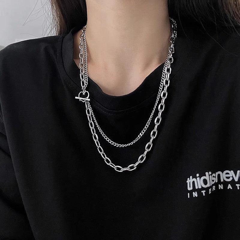 Collana Minimalista Unisex con Catena a O a Doppio Strato a Cuore in Acciaio al Titanio con Finitura Lucida