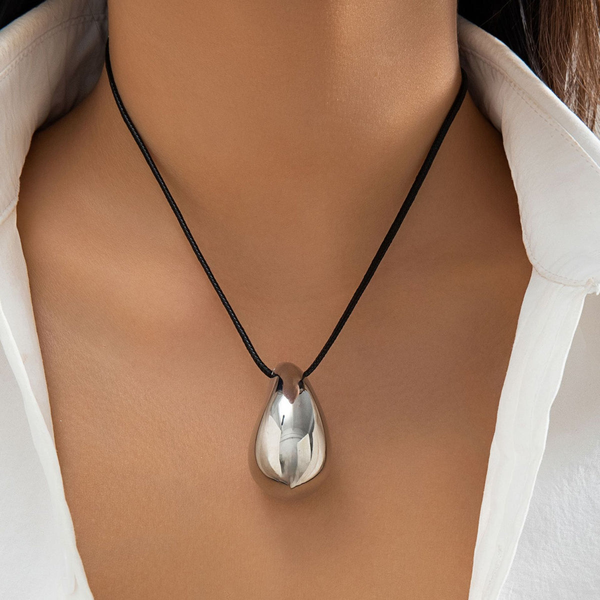 Minimalist Punk Plated Alloy Teardrop Pendant Necklace Snake Chain for Women