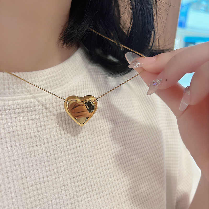 Minimalist 18K Rose Gold Plated Heart Titanium Steel Necklace for Women and Men
