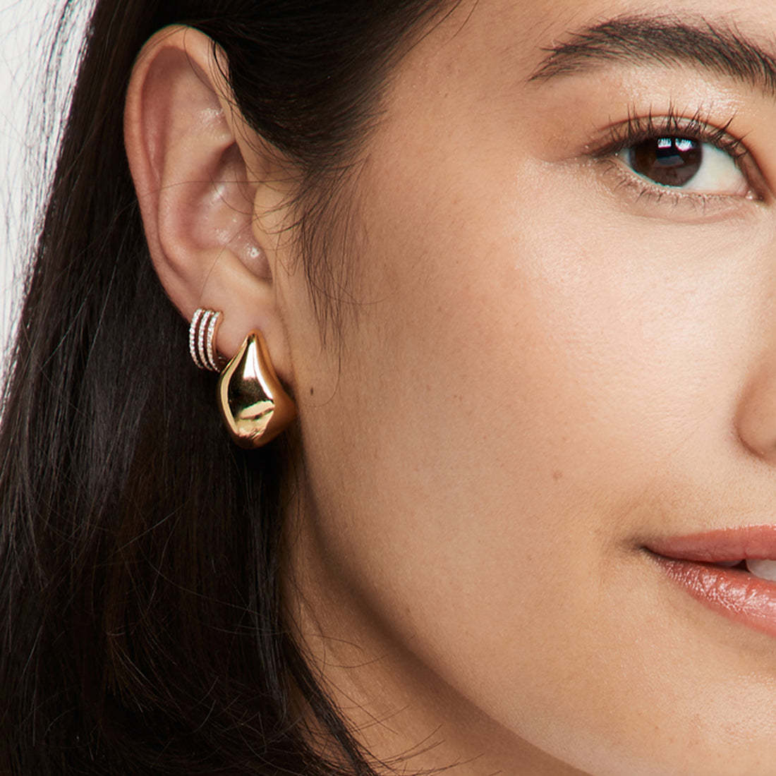 Orecchini Minimalisti a Goccia in Acciaio Inossidabile con Placcatura in Oro 18K, Gioielli per Orecchie Leggeri e di Lusso da Donna