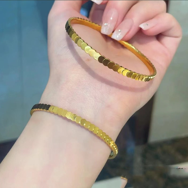 Pulsera elegante de acero inoxidable con diseño de escamas de pez para mujer con acabado chapado, accesorio de moda minimalista