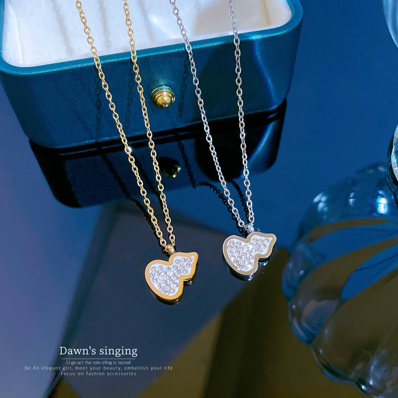 Collana Minimalista di Lusso a Forma di Zucca in Acciaio al Titanio da Donna con Placcatura in Oro e Delicata Catena a Maglie