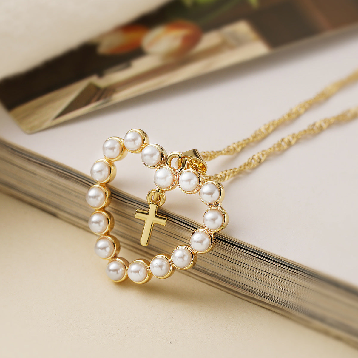Minimalist Heart-Shaped Copper Pendant Necklace with 18K Gold Plating and Zircon for Women