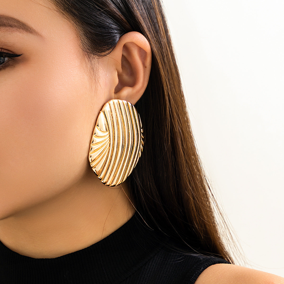 Geometric Shaped Alloy Earrings with Electroplated Finish Ocean-Inspired Shell Design for Women
