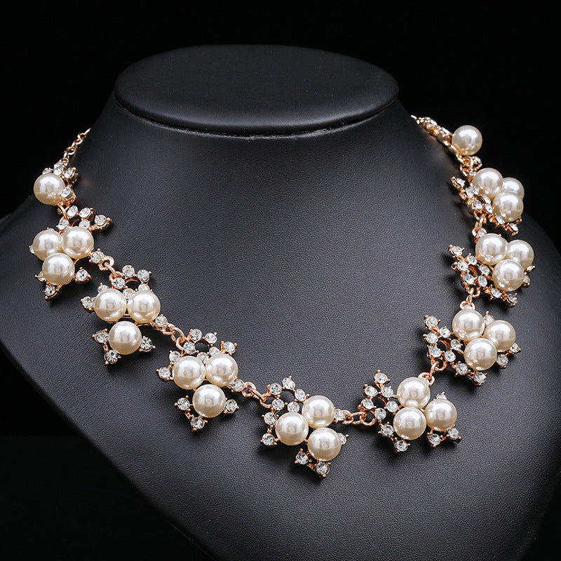 Elegante Juego de Collar Minimalista de Perlas para Mujer con Colgante de Aleación, Cadena O Bañada en Oro, Diseño Floral y de Espiga