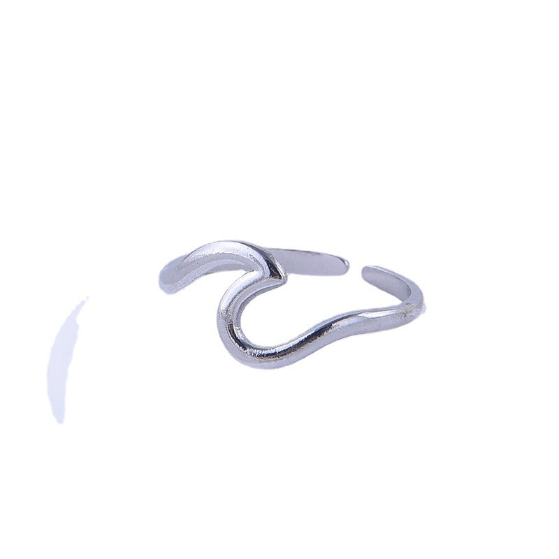 Anello regolabile minimalista da donna in acciaio al titanio con forma geometrica e finitura placcata