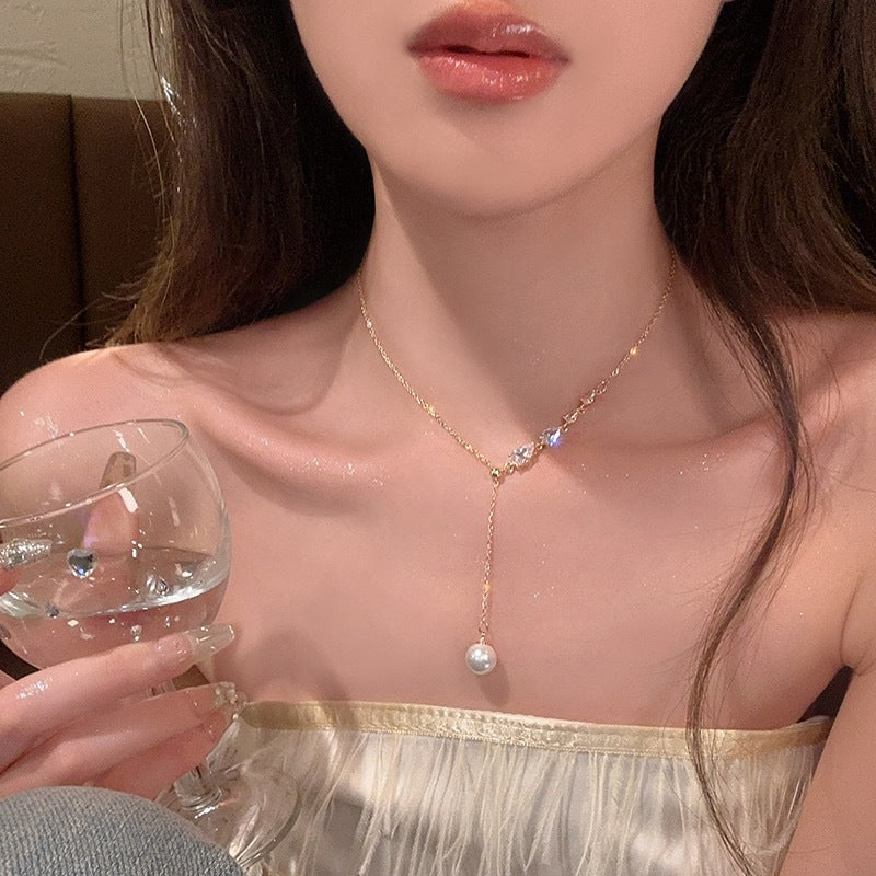 Minimalist Pearl Teardrop Pendant Necklace with Titanium Steel Chain and Rhinestone Accents for Women and Men