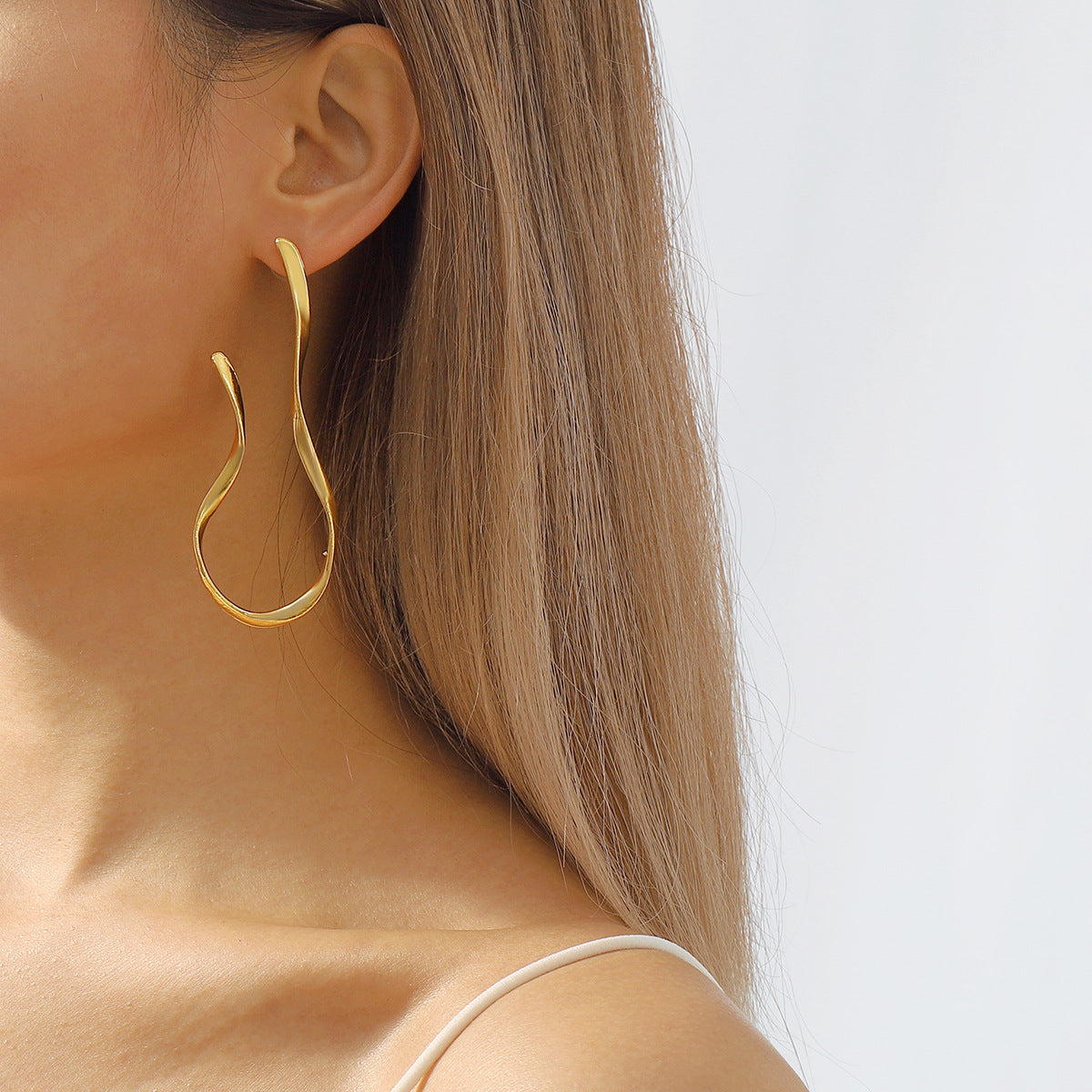 Pendientes de aleación asimétricos con diseño geométrico y acabado metálico galvanizado para mujer, estilo dulce y atrevido
