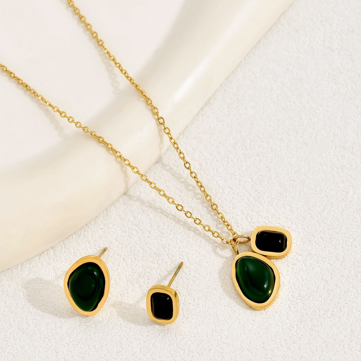 Set di Orecchini e Collana Lusso Vintage Geometrici Turchesi in Rame con Intarsi di Gemme per Donna