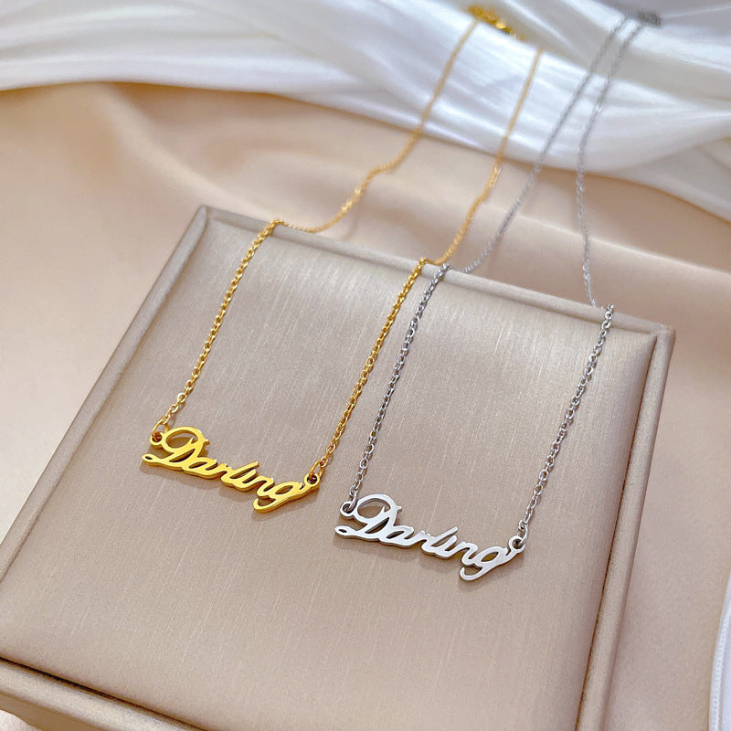 Collar con colgante geométrico minimalista de acero de titanio para mujeres y hombres con cadena de clavícula estilo relicario con acabado chapado en oro