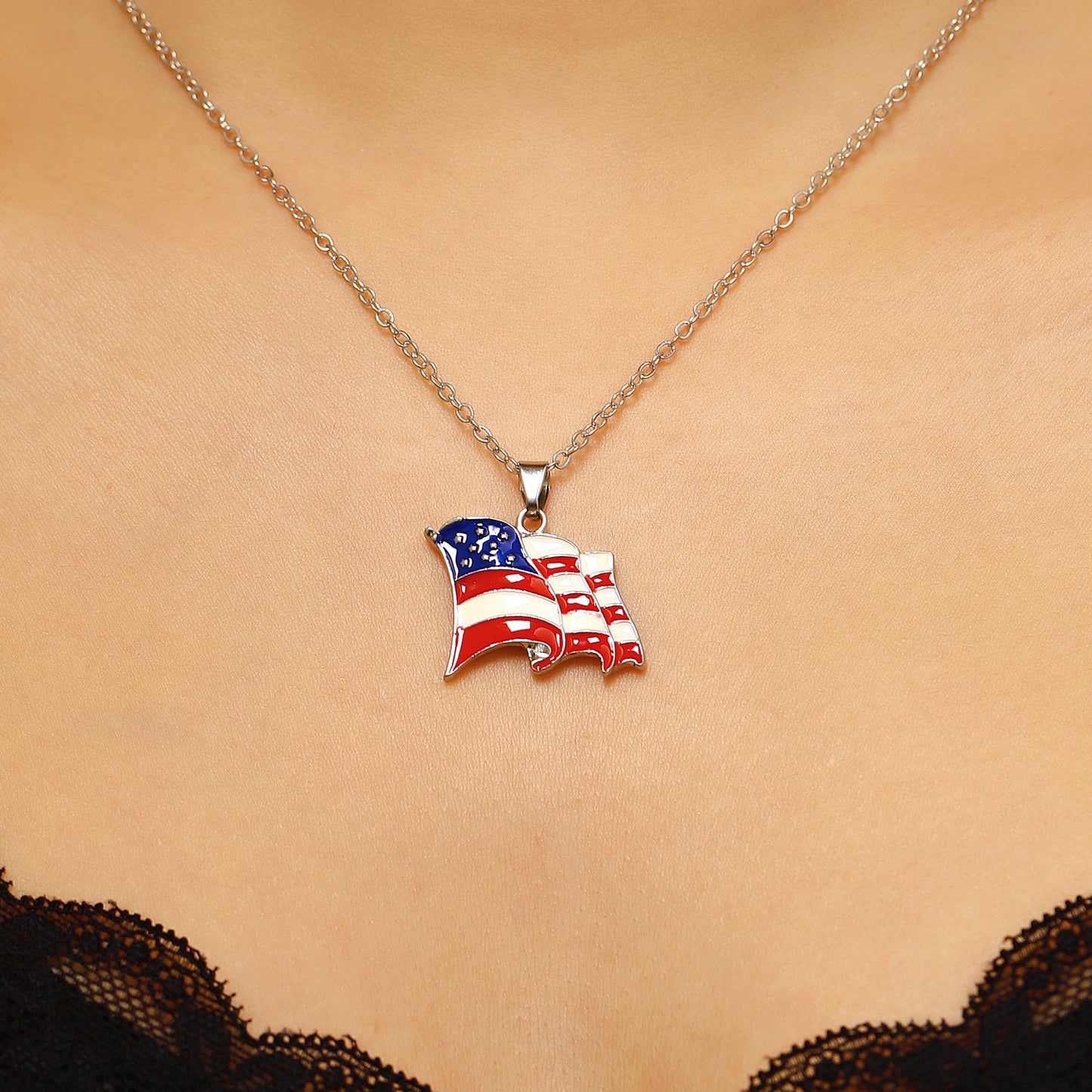 Minimalist Rhinestone Inlaid Star Heart Pendant Alloy Plated Necklace Set for Women