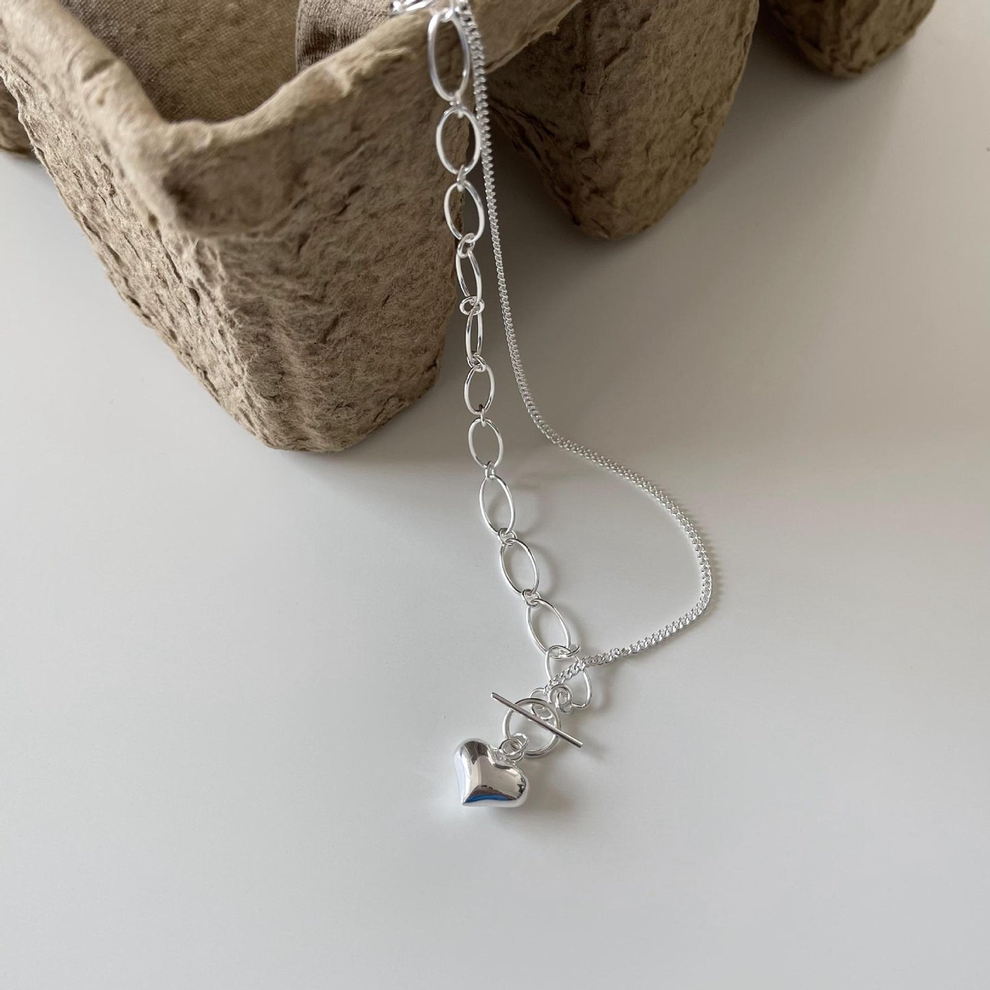 Collana Pendente Minimalista a Cuore in Argento Sterling 925 con Catena Intrecciata da Donna