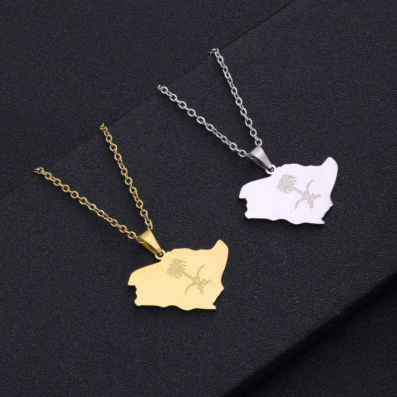 Collana Etnica Geometrica con Ciondolo in Acciaio Inossidabile, Charms in Acciaio al Titanio e Finitura Galvanica su Catena a Maglie O-Ring