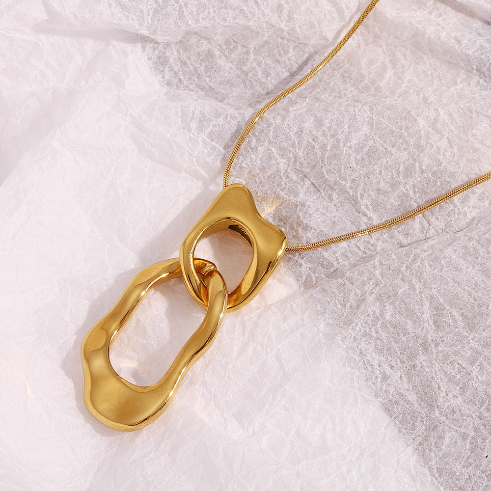 Collana con ciondolo ad anello irregolare geometrico minimalista da donna in acciaio inossidabile placcato oro 18 carati