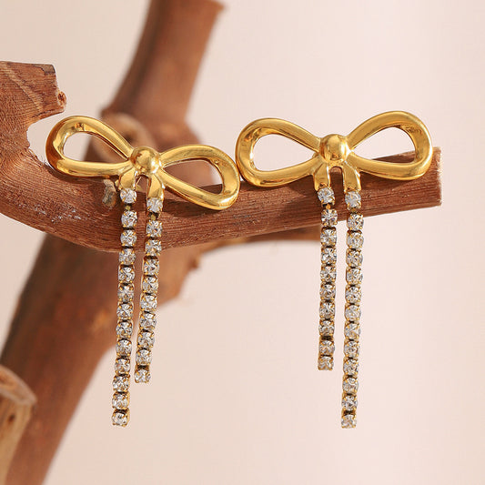 Orecchini pendenti a fiocco in acciaio inossidabile placcato oro 18K con accento in zircone, design minimalista e moderno, adatti per l'uso quotidiano