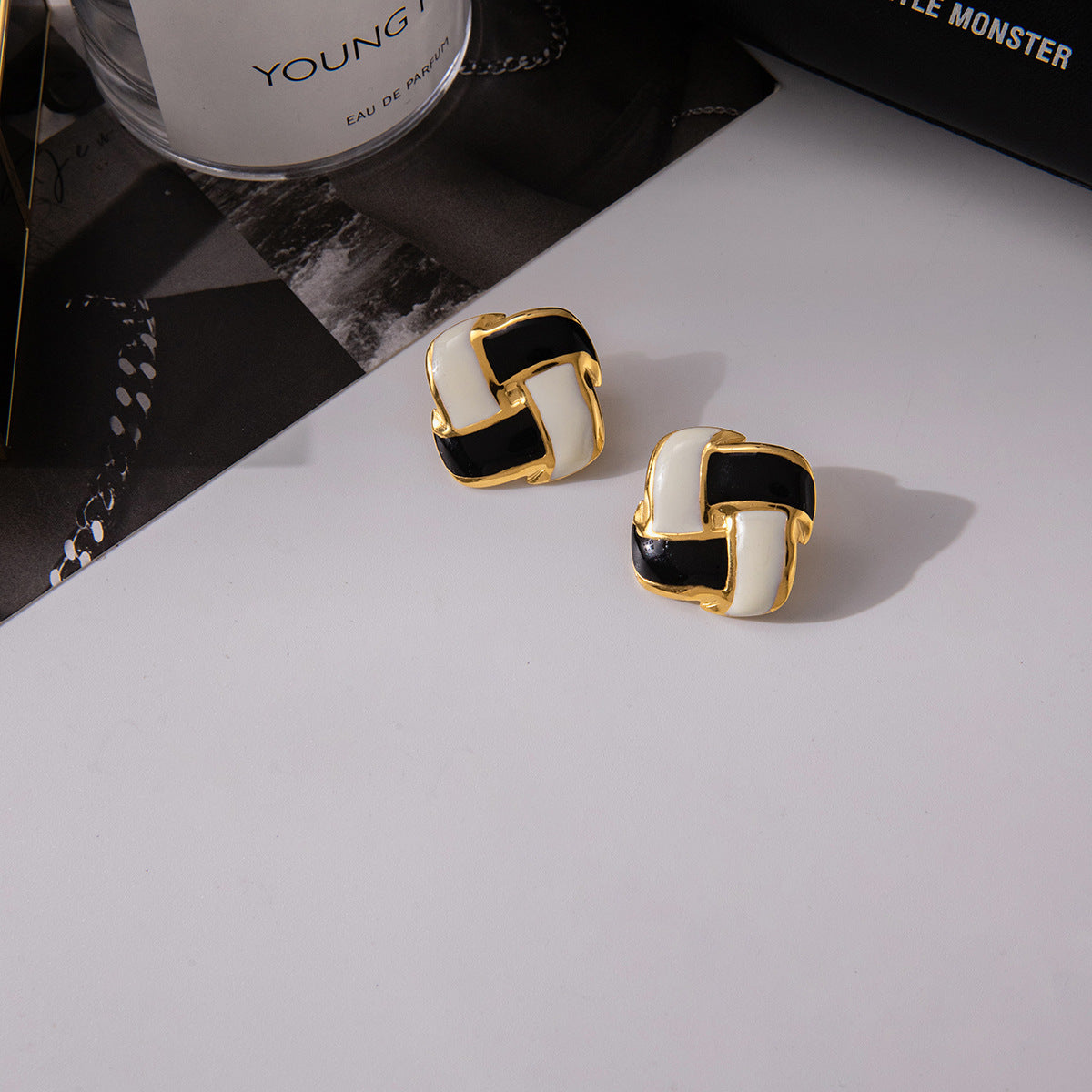 Pendientes cuadrados minimalistas de acero inoxidable con acabado esmaltado para mujer, hipoalergénicos y resistentes a la decoloración