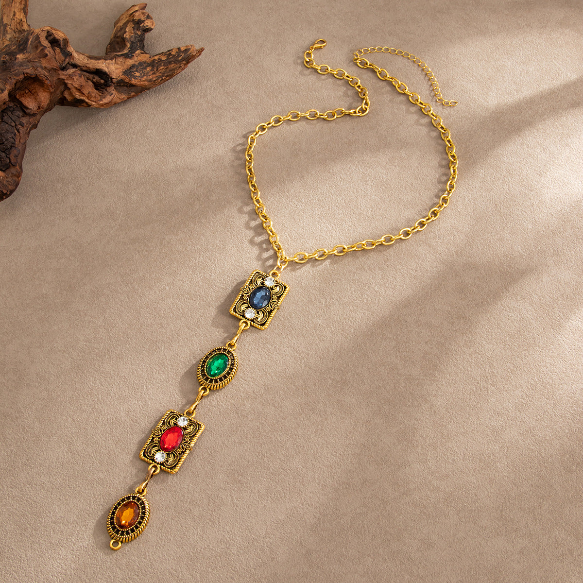Vintage Luxury Geometric Zinc Alloy Pendant Iron Plated Necklace for Women