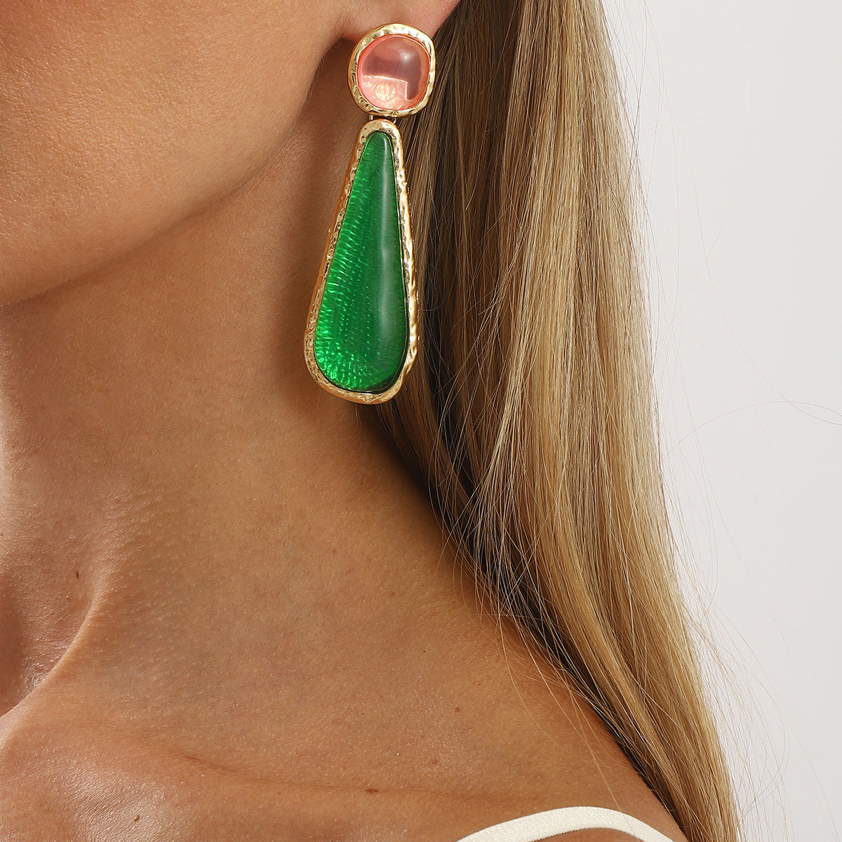 Pendientes Geométricos de Resina Vintage para Mujer con Base de Aleación y Acabado Galvanizado, Joyería para las Orejas Elegante y Atrevida