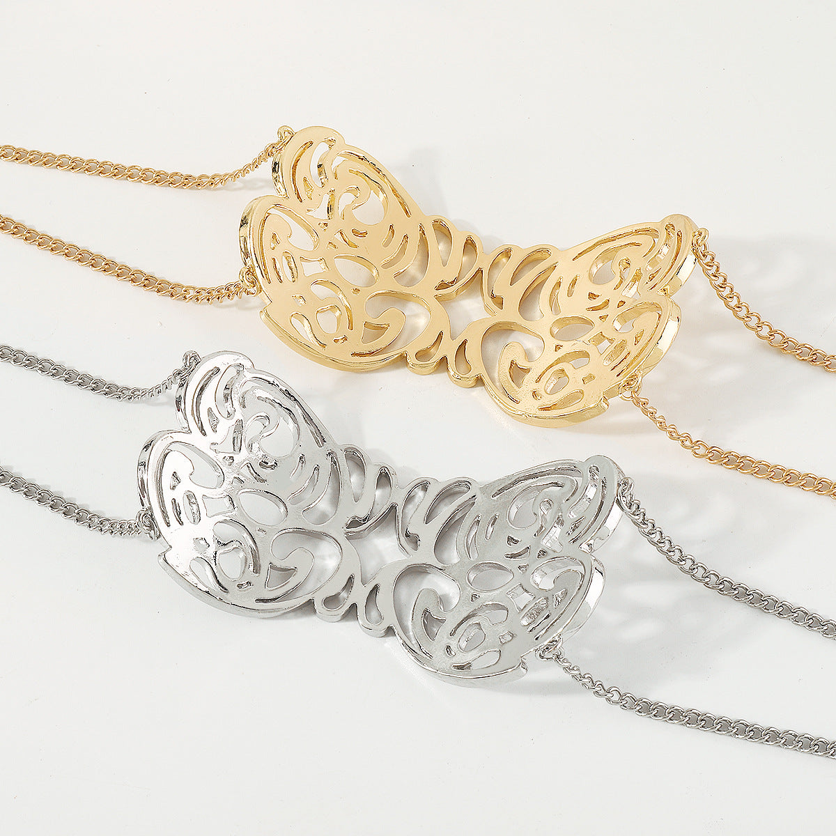 Collar con dije de letra dulce y atrevida para mujer con cadena de aleación de hierro galvanizado a la altura de la clavícula