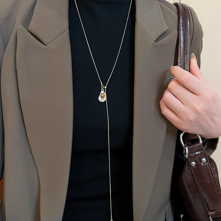 Collana con ciondolo geometrico minimalista in rame placcato da donna, catena maglione di lusso leggera