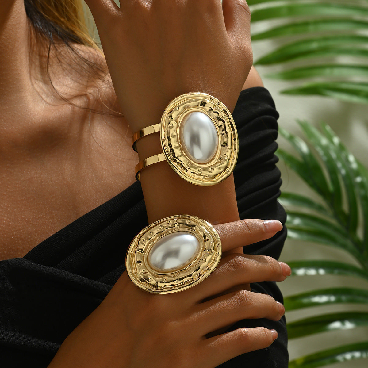 Conjunto de pulsera y anillo de aleación de zinc de moda para mujer con incrustaciones de perlas, formas geométricas circulares, ovaladas y de anillo